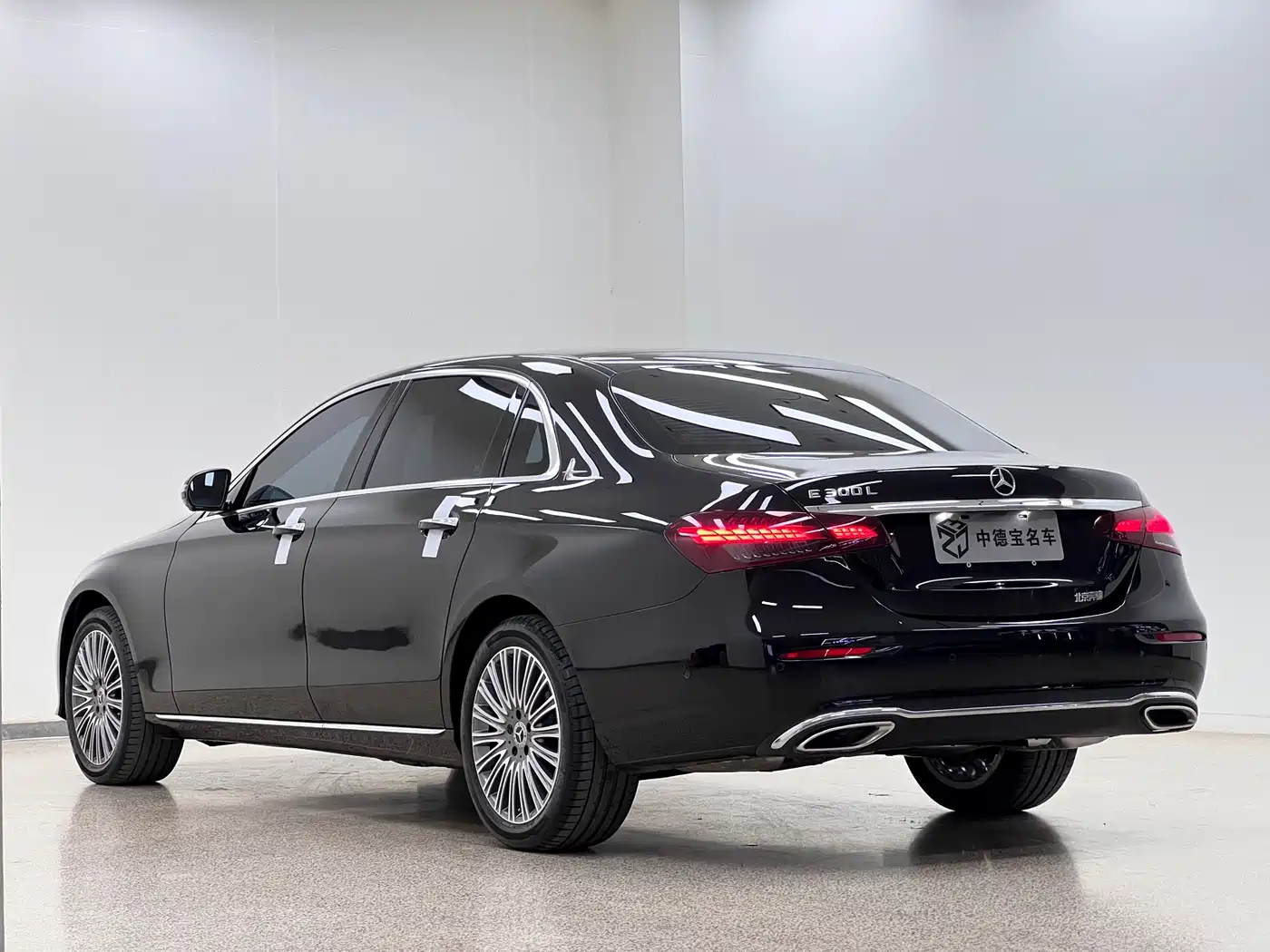 Mercedes-Benz E-Class 2022 E 300 L Luxury фото 5