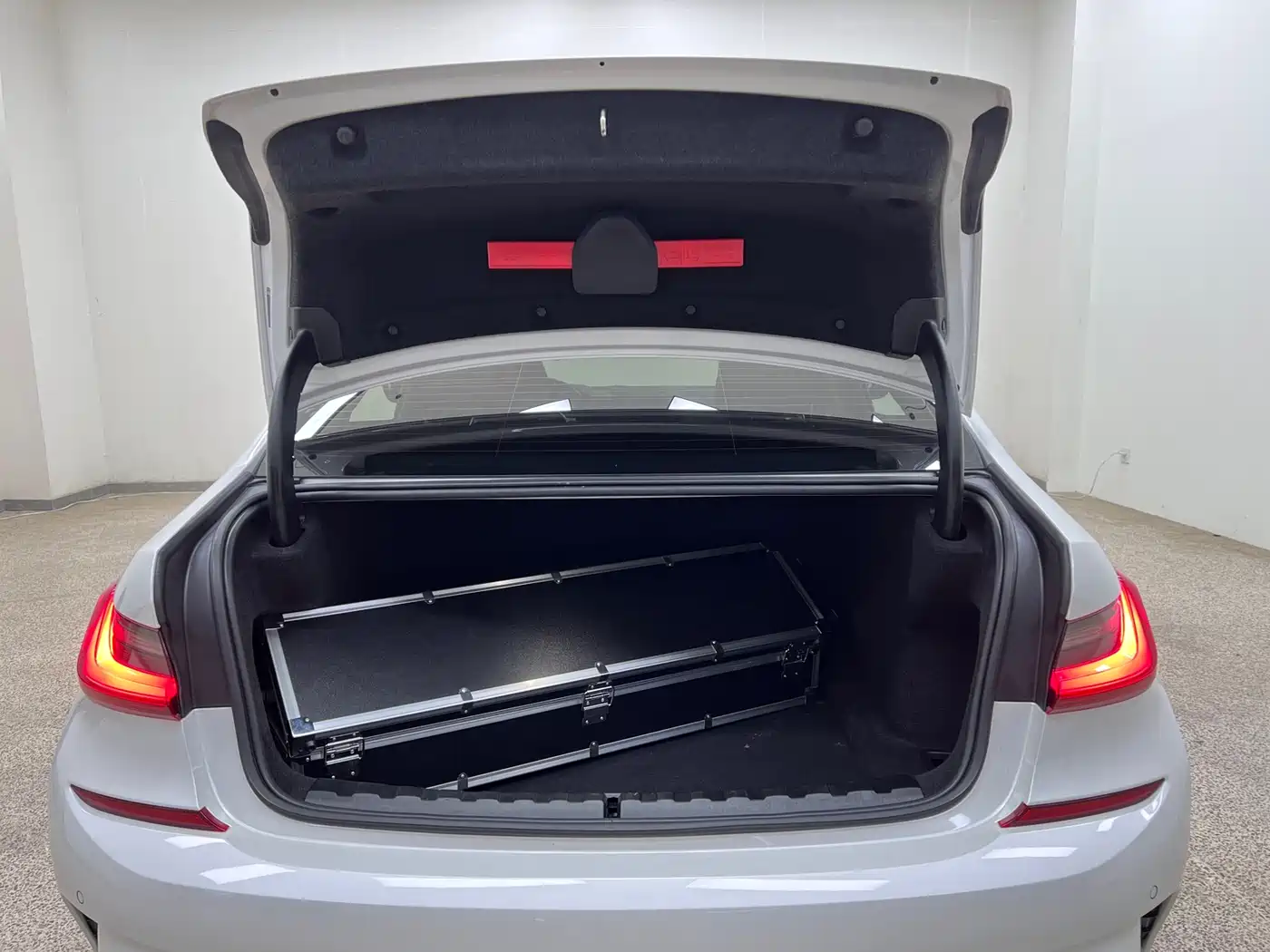BMW 3 Series 2021 320Li M Sport Package фото 12