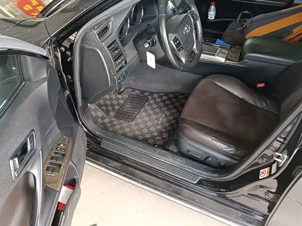 Toyota Reiz 2013 2.5V Premium Edition фото 16