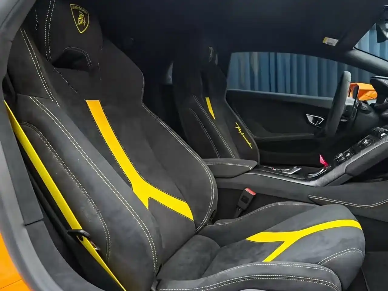 LAMBORGHINI HURACÁN