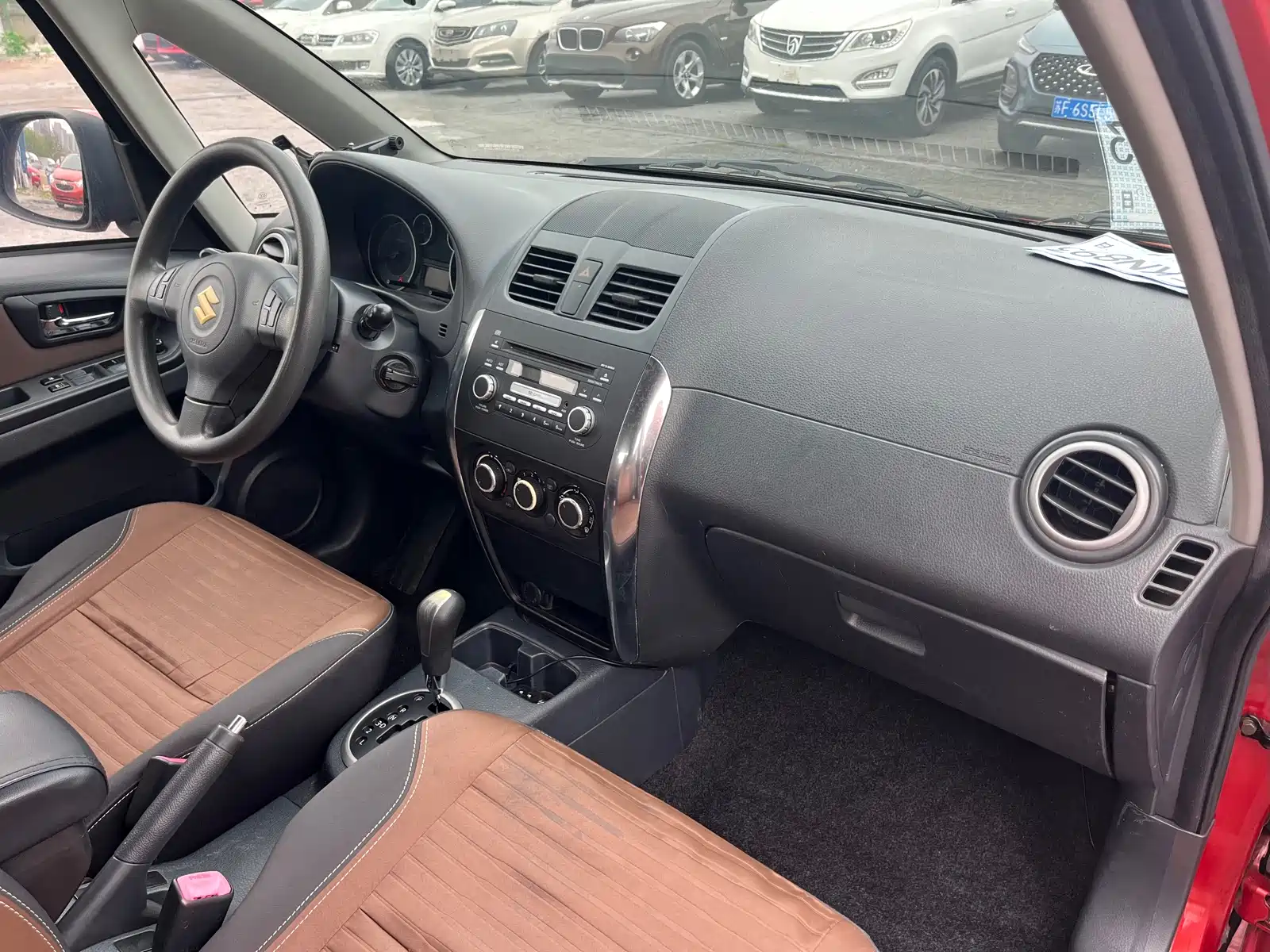 Фото 14 - Suzuki SX4