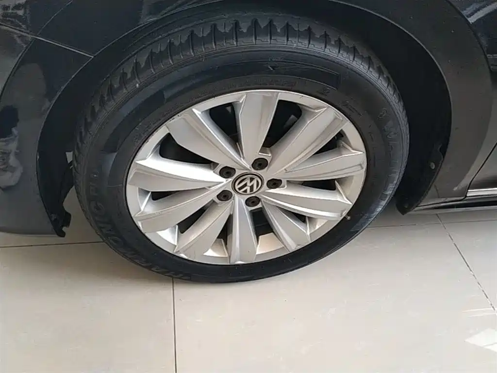 Volkswagen Passat 2019 330TSI Elite Version China VI фото 23
