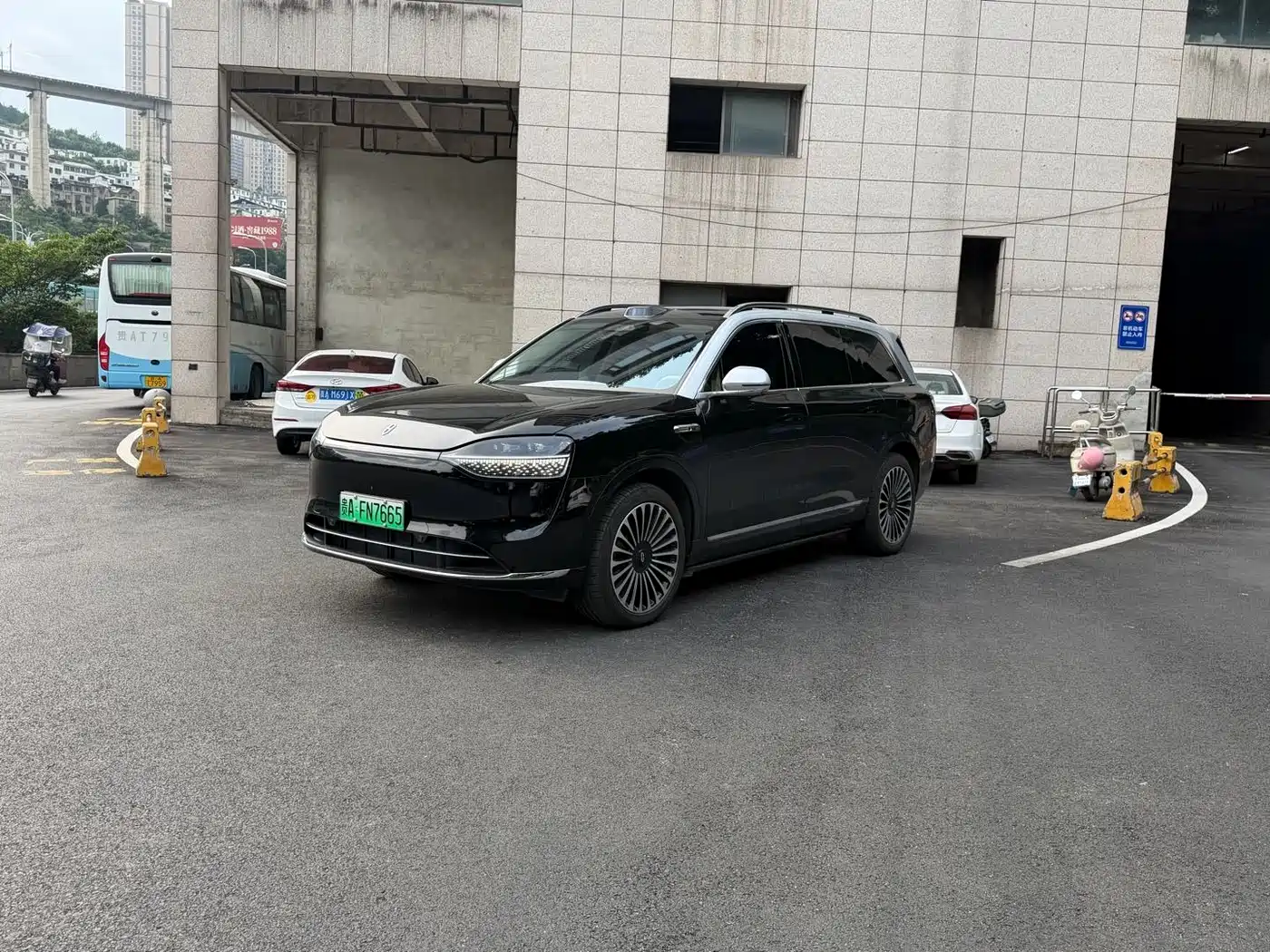 AITO Wenjie AITO M9 2025 Pure Electric Ultra 100kWh 6-Seater