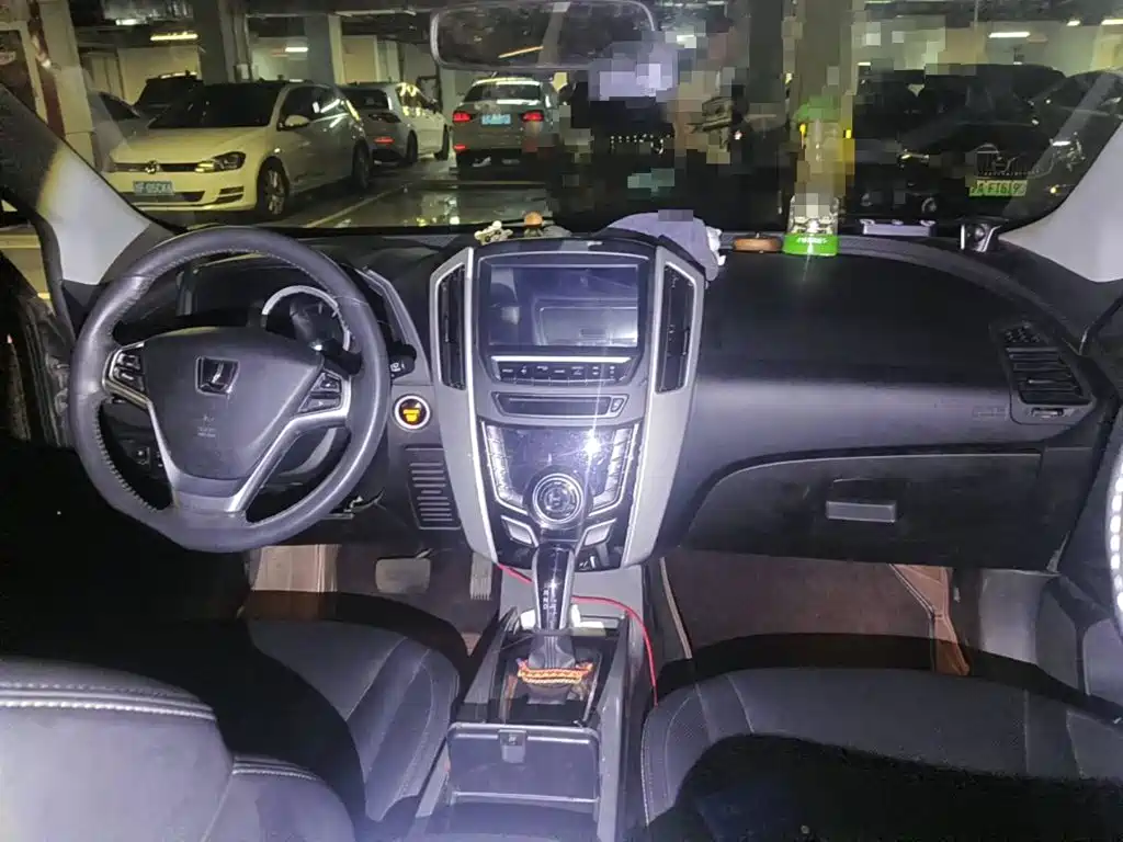 Luxgen U6 SUV 2015 2015 1.8T Fashion Edition