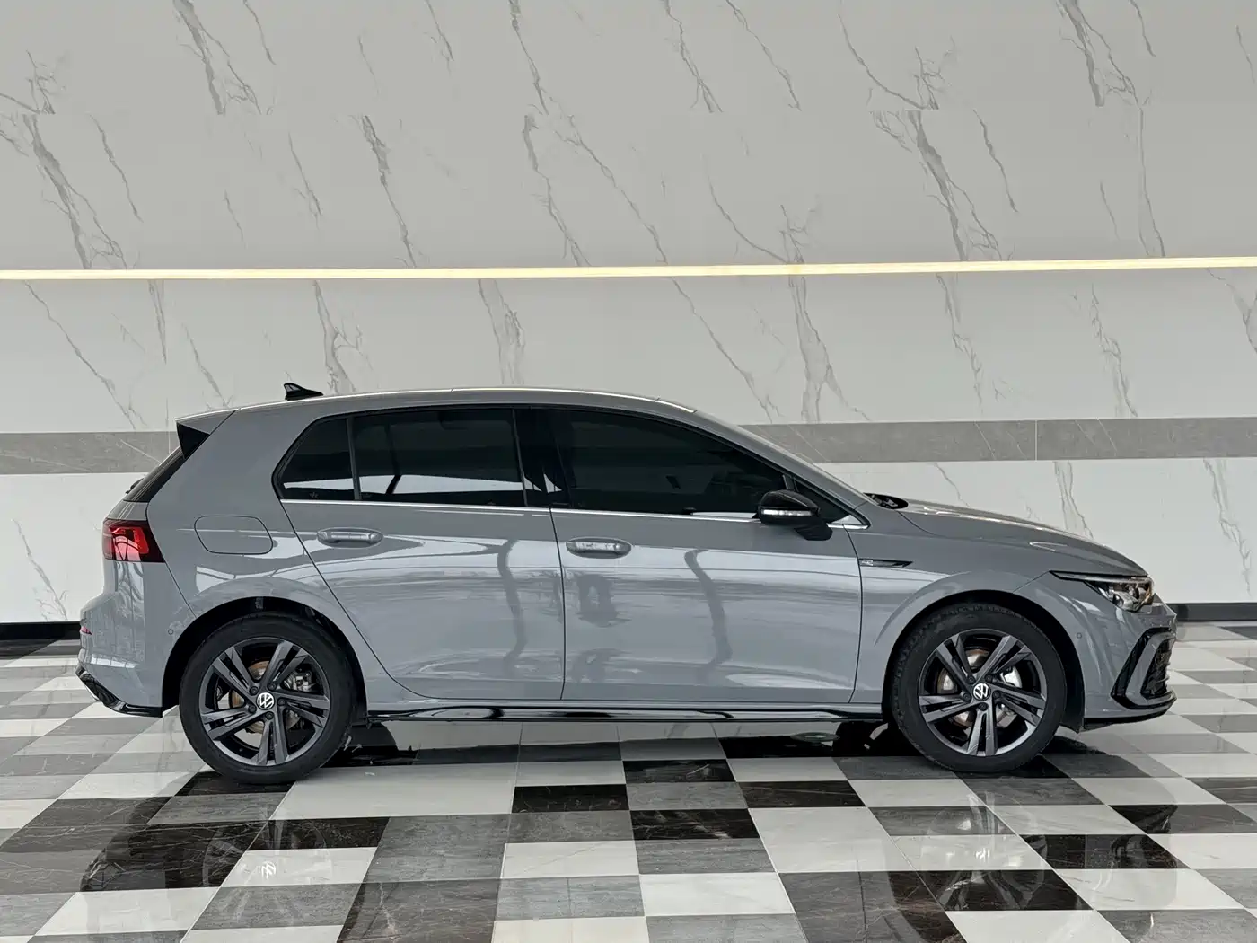 Фото 4 - Volkswagen Golf