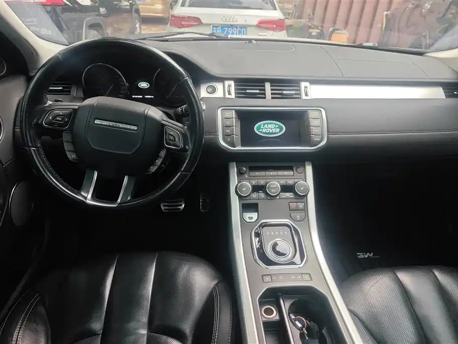 Land Rover Range Rover Evoque (Import) 2014 2.0T 5-door Brilliance Sport фото 12