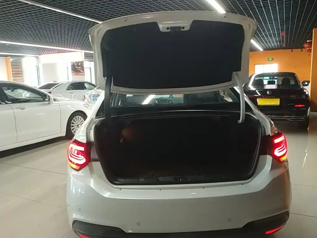 Citroën C4L 2017 2016 1.6T Automatic Elite Edition
