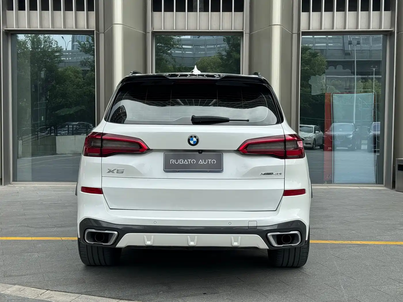BMW X5 (Import) 2019 xDrive40i Exclusive M Sport Package фото 6