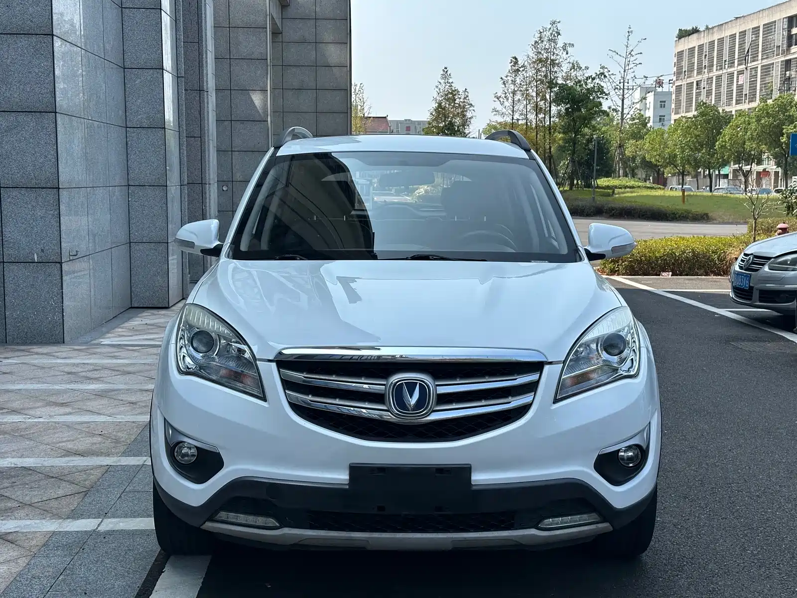 Фото 2 - Changan CS35