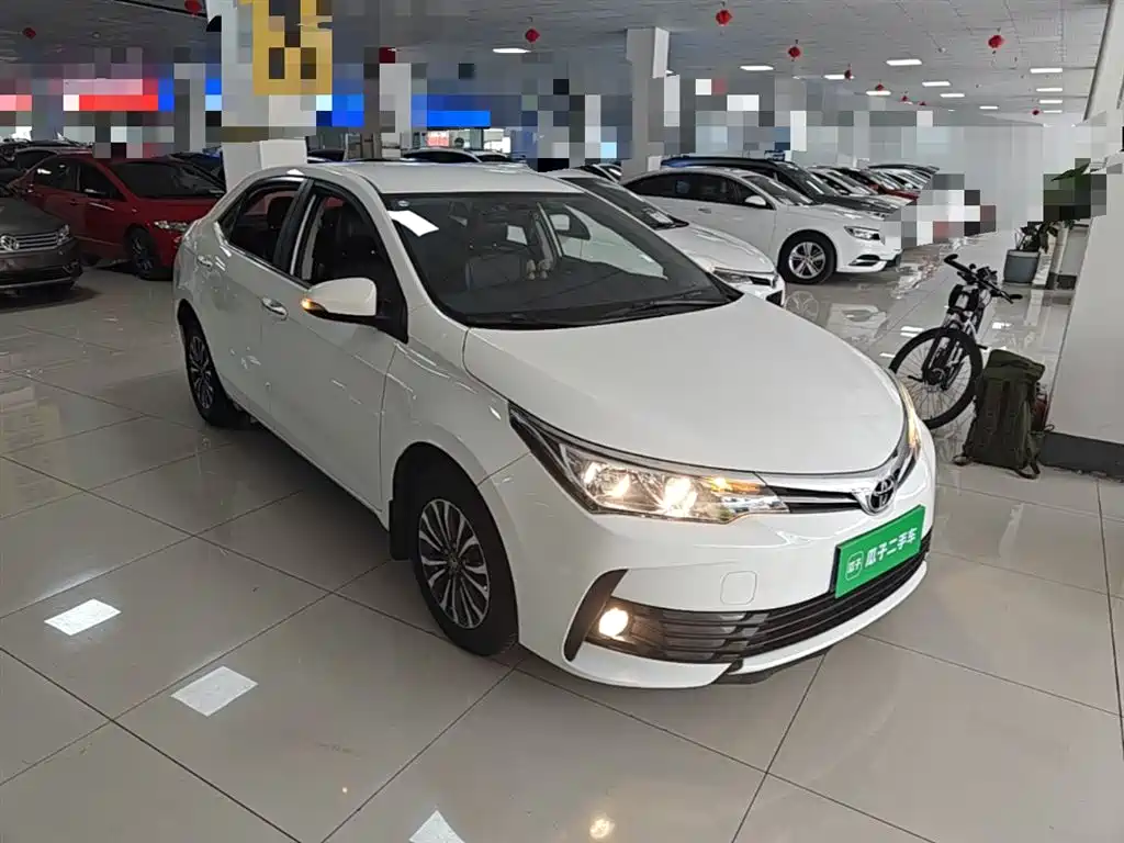 Toyota Corolla 2018 1.2T S-CVT GL Smart Edition фото 4