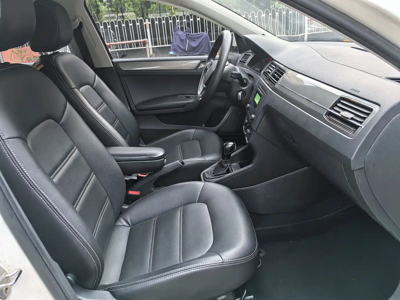 Volkswagen Santana 2017 Gran Santana 1.6L Auto Trendline фото 15