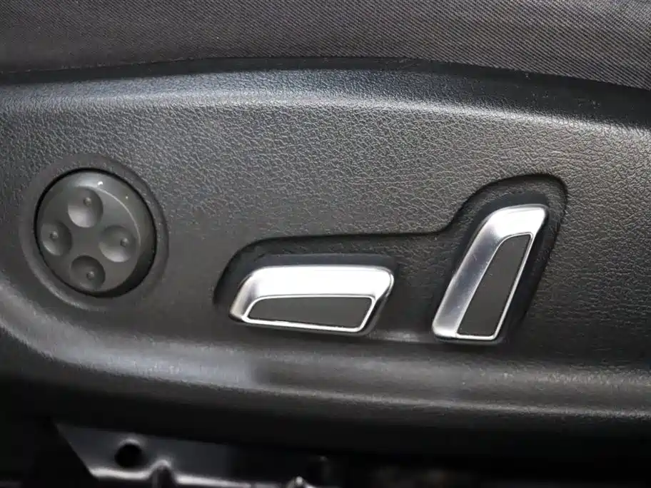 Audi A4L 2013 35 TFSI Automatic Standard фото 27