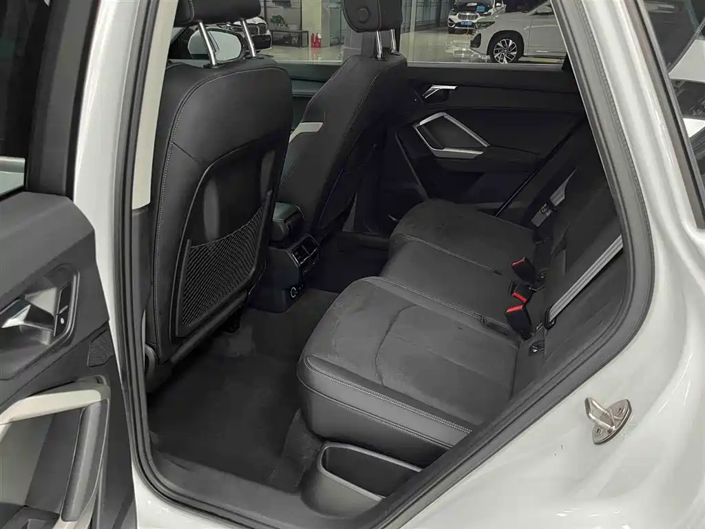 Audi Q3 2022 35 TFSI Fashion Dynamic фото 13