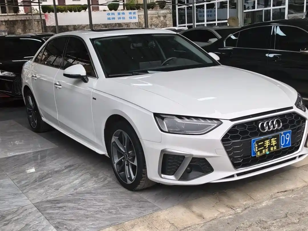 Audi A4L 2022 40 TFSI Luxury Elegance фото 3