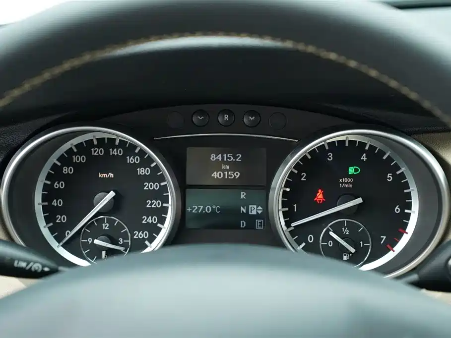 Mercedes-Benz R-Class 2014 R 400 4MATIC Business фото 32