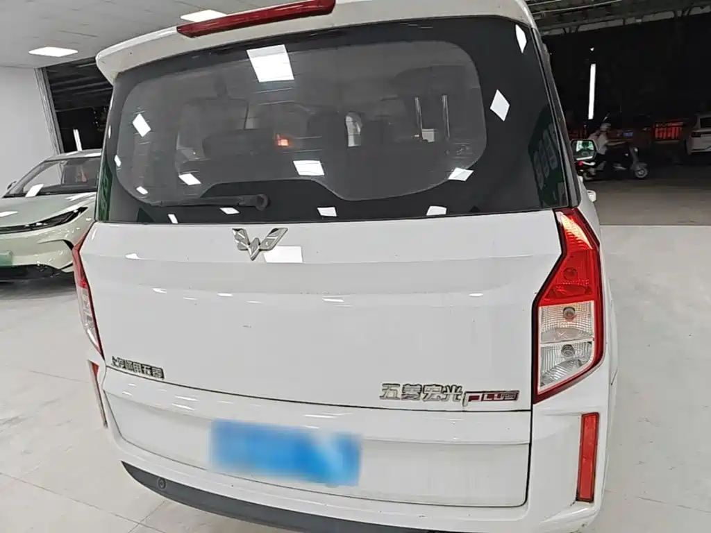 Wuling Motors Wuling Hongguang PLUS 2020 2019 1.5T Manual Luxury 7-seater