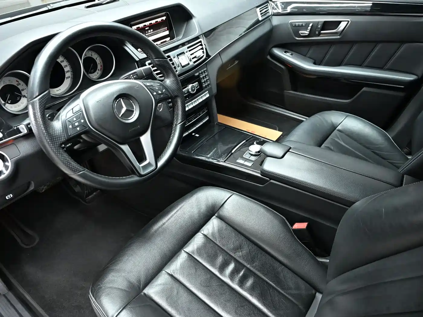 Mercedes-Benz E-Class 2014 E 300 L Sport фото 4