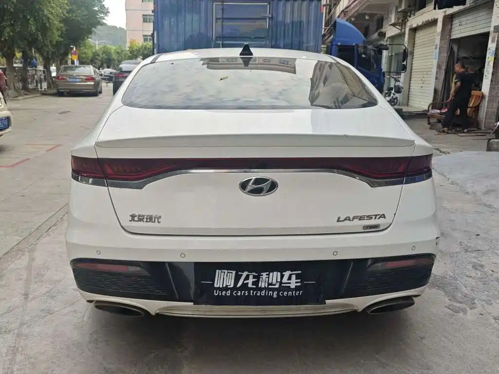 Photo 6 - Hyundai Lafesta
