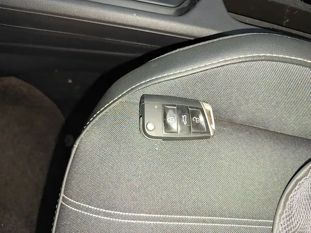 Photo 9 - Volkswagen Tiguan L