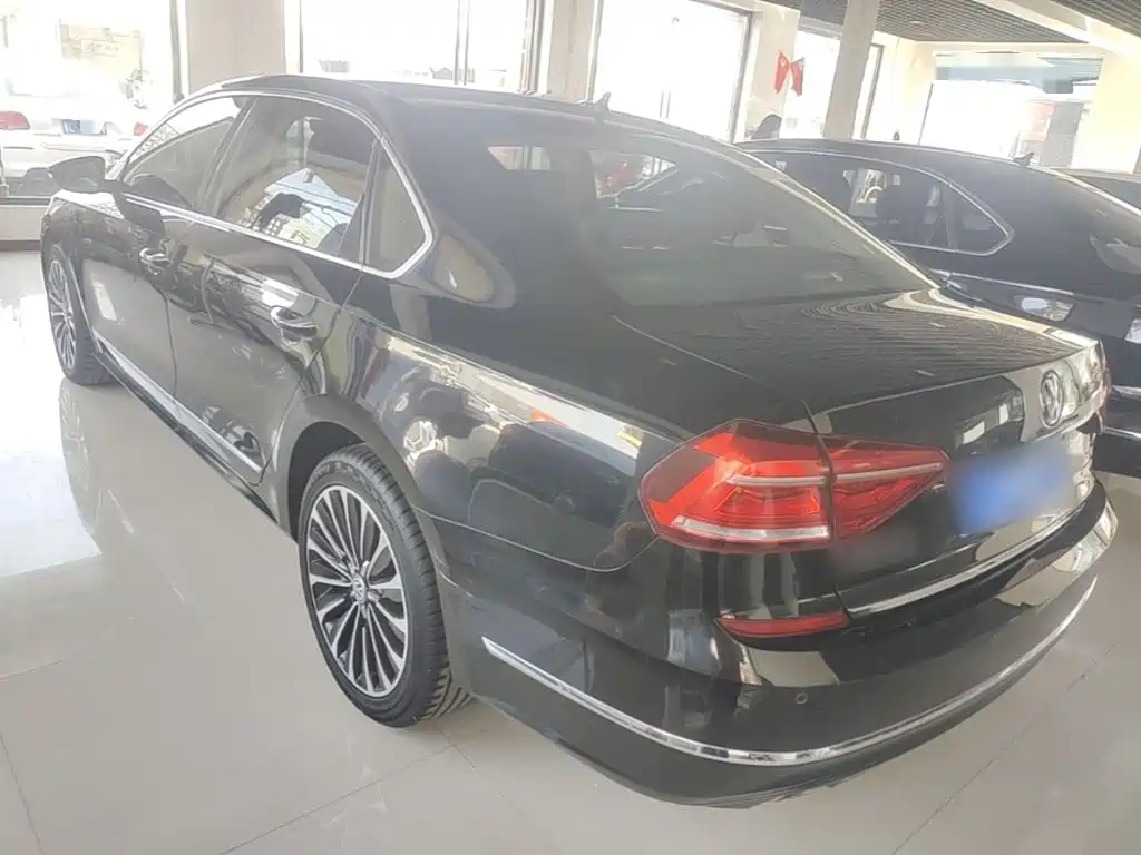 Фото 5 - Volkswagen Passat