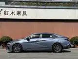 Photo 2 - Hyundai Elantra