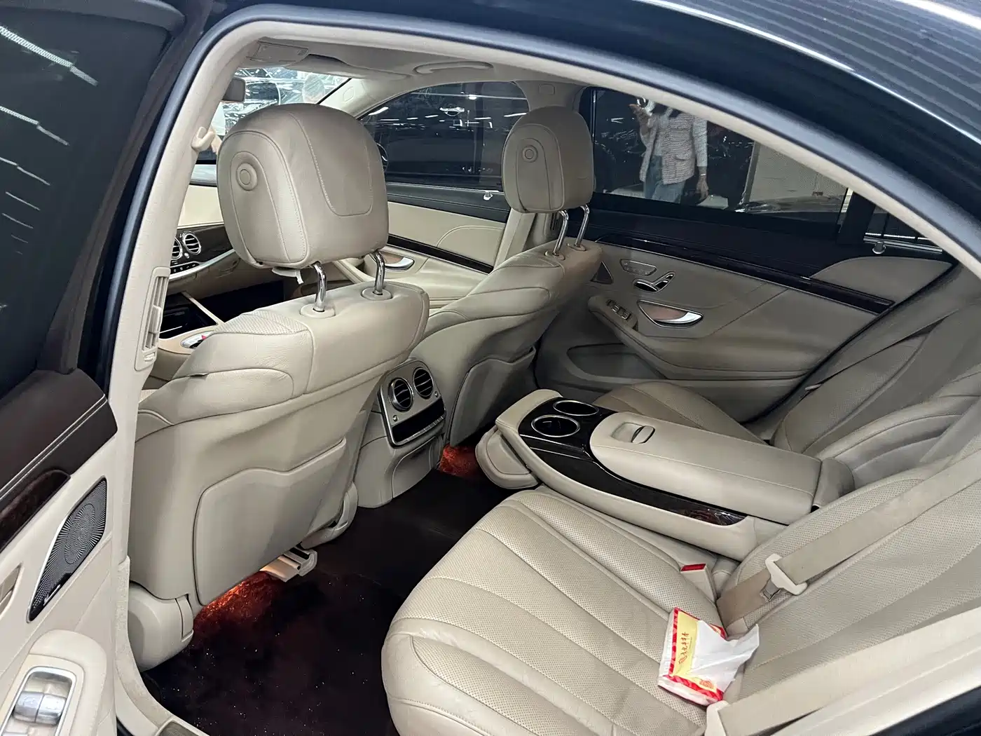 Фото 7 - Mercedes-Benz S-Class