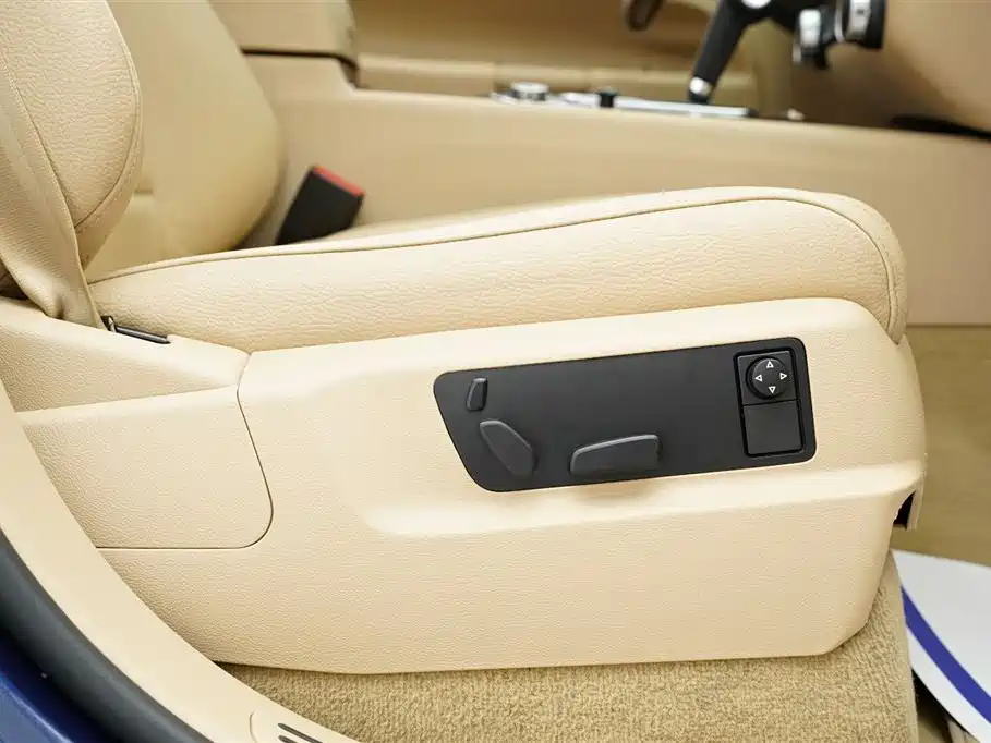 Volkswagen Touareg 2007 3.6L Luxury фото 17