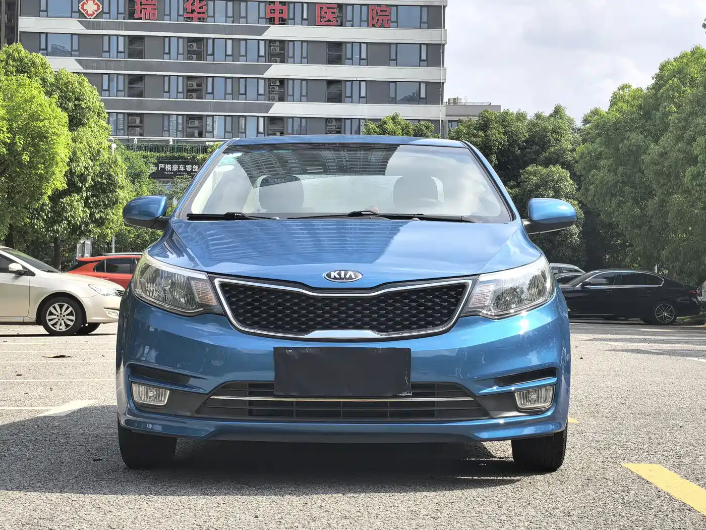 Kia K2 2015 Sedan 1.4L MT GLS фото 2