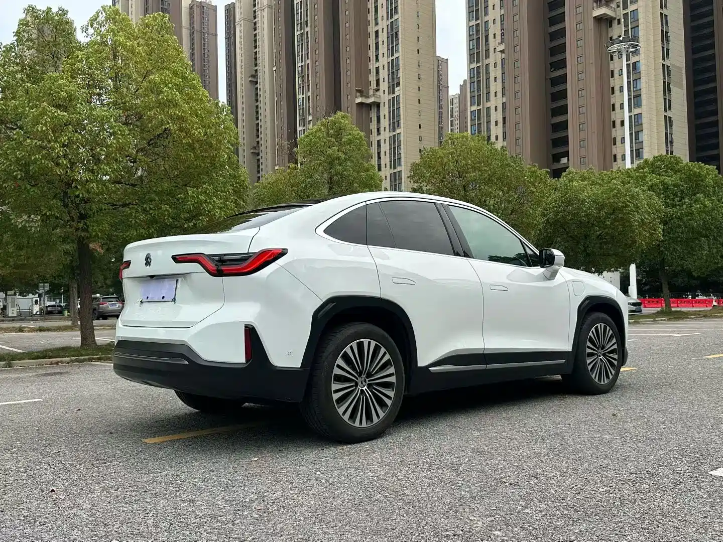 Фото 7 - NIO EC6
