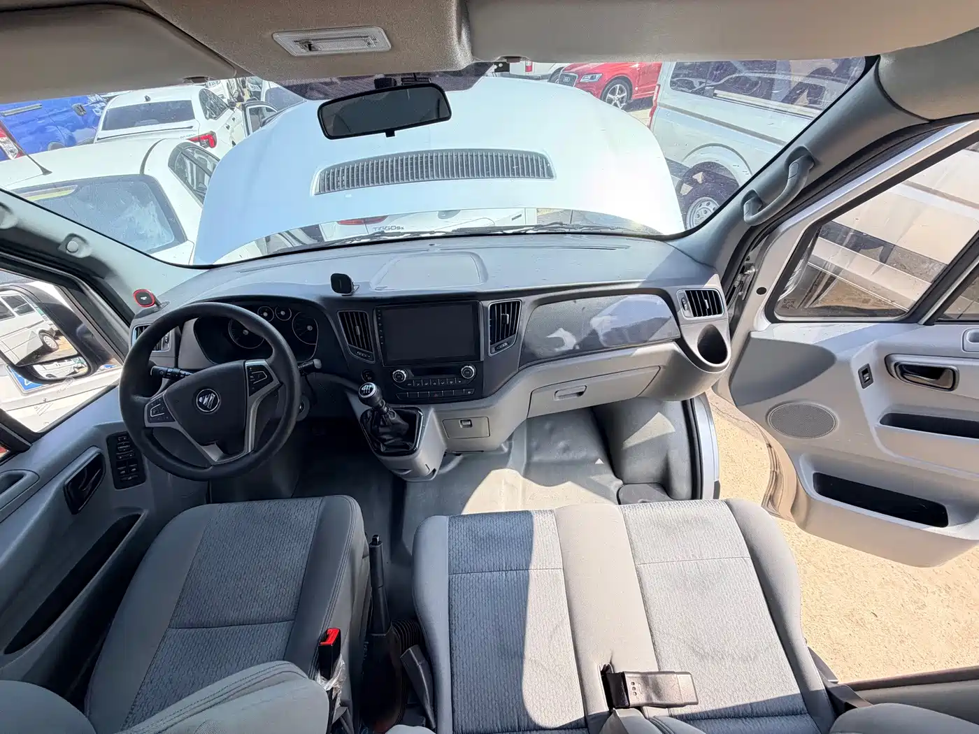 Foton Tuyano 2024 2024 Jixiang Multi-function Cummins 2.8T Manual Long Wheelbase Medium Roof Dual Rear Tires 7-seater