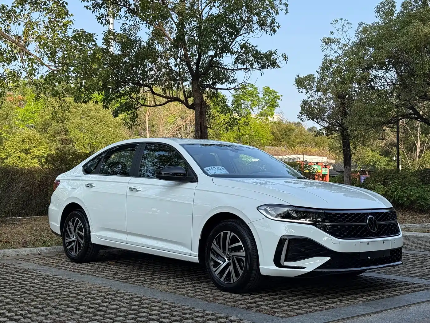 Volkswagen Lavida 2024 Model 300TSI DSG Starlight Leading Edition фото 3