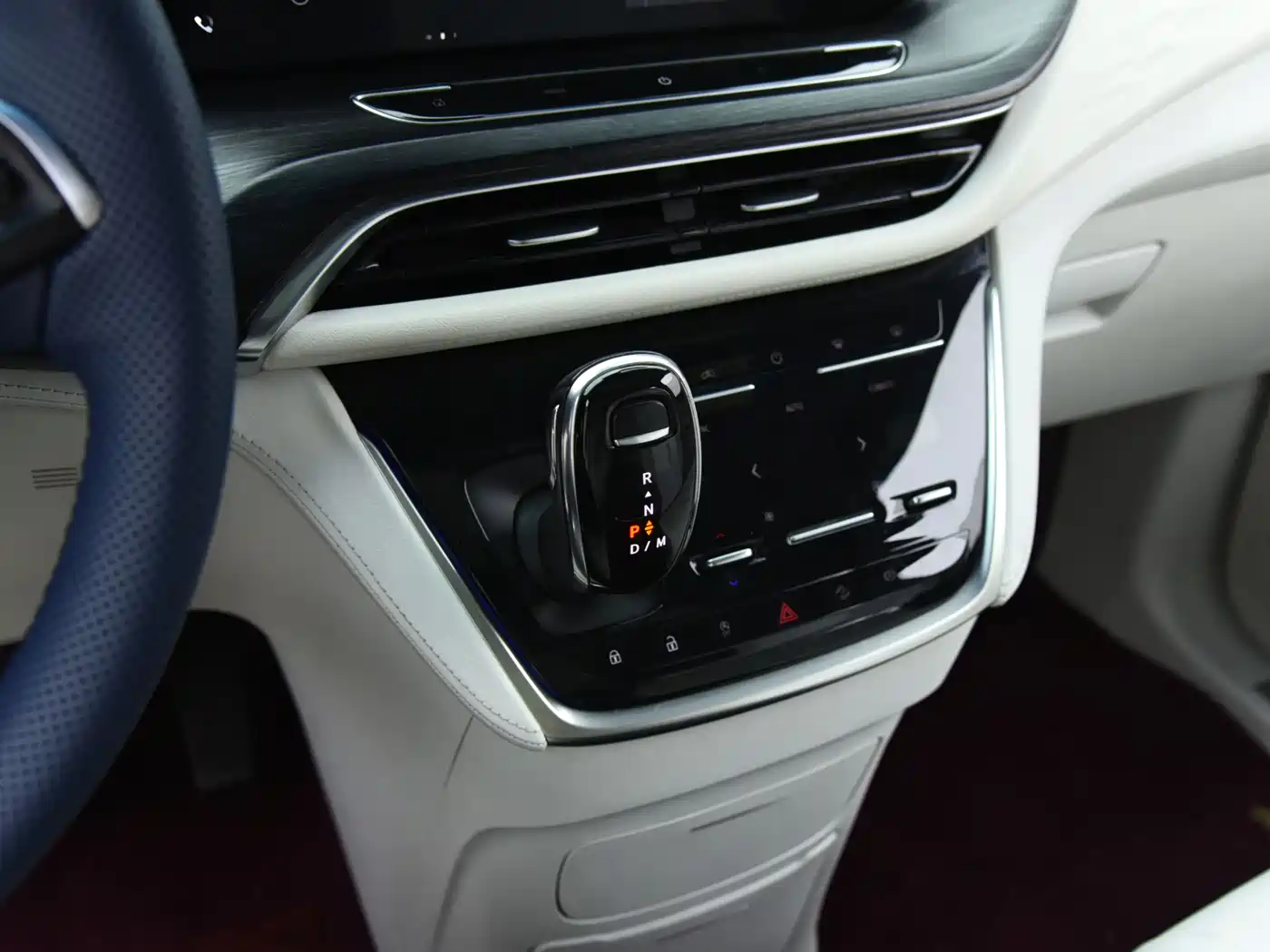 Buick GL8 2020 Avenir Four-Seat Prestige Edition фото 8