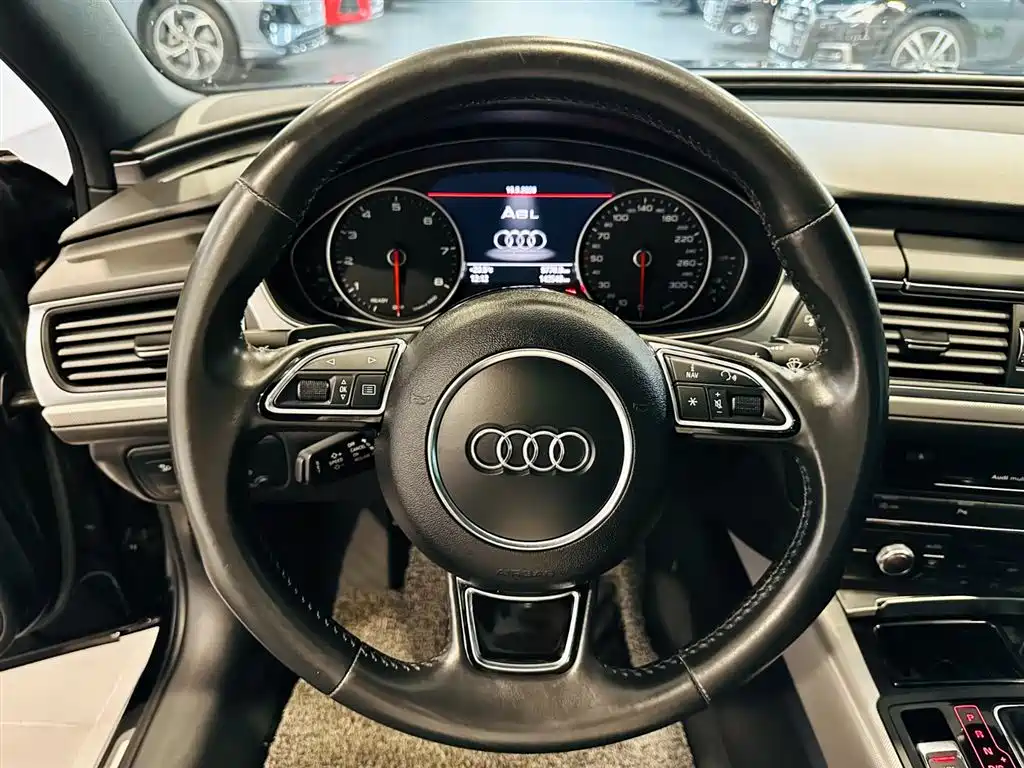 Audi A6L 2018 30th Anniversary 45 TFSI quattro Sport фото 12