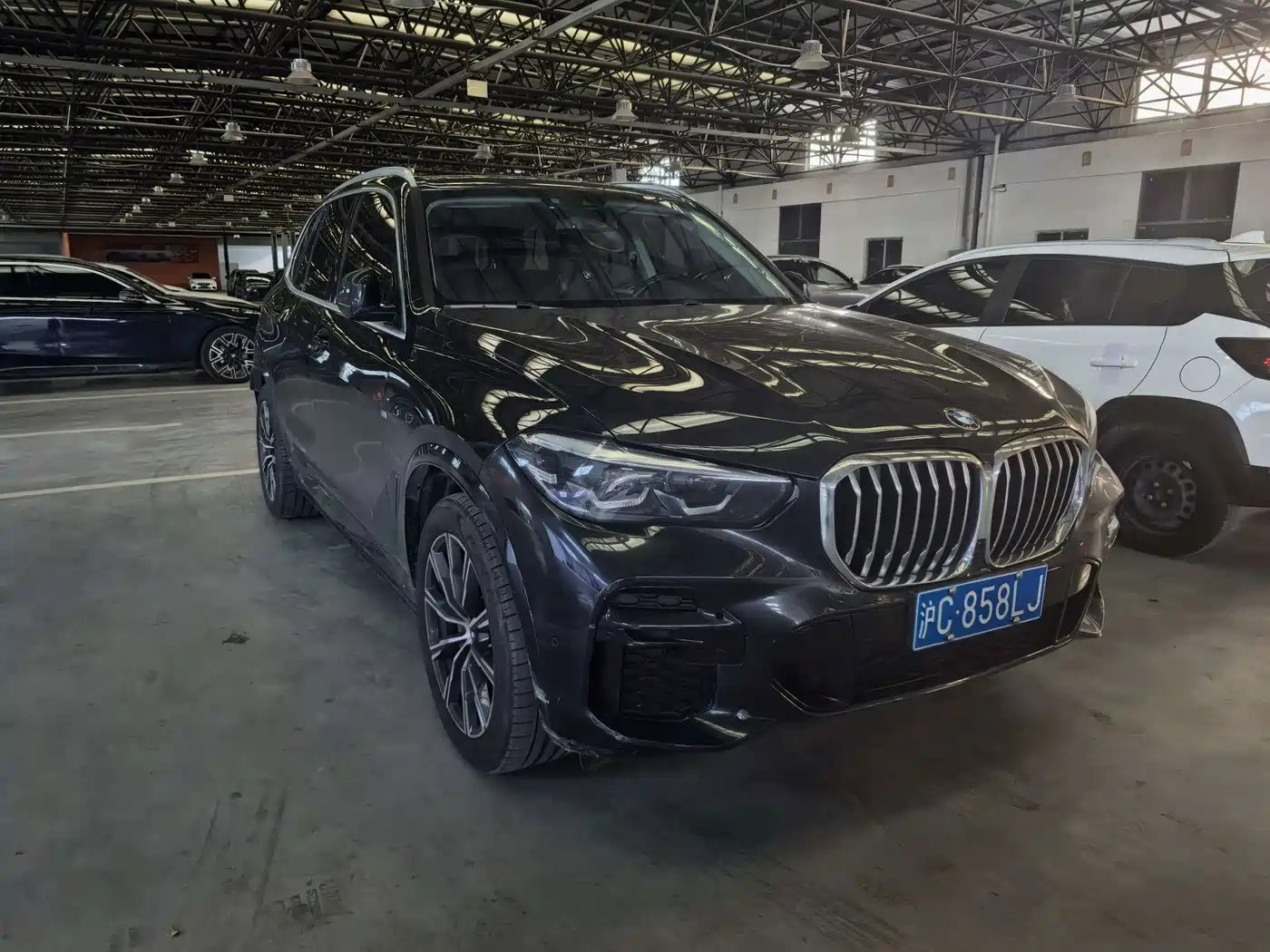 Photo 2 - BMW X5