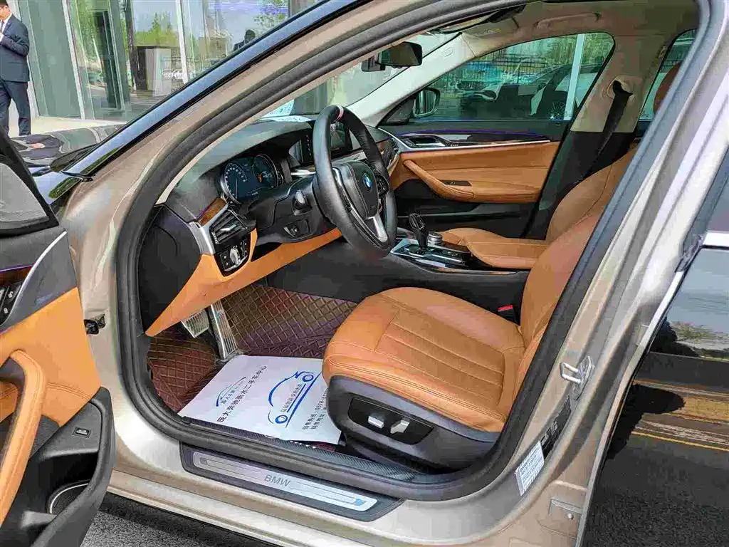 BMW 5 Series 2018 528Li Launch Special Edition фото 5
