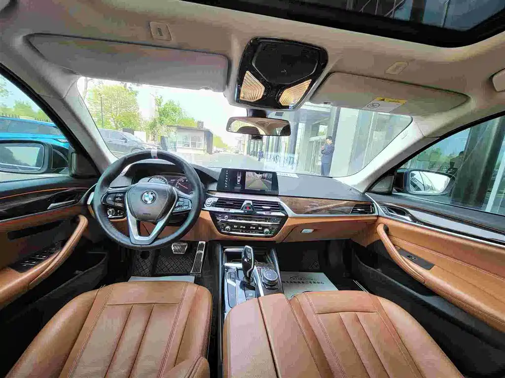 BMW 5 Series 2018 528Li Launch Special Edition фото 15