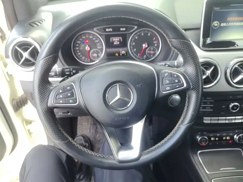 Mercedes-Benz B-Class 2015 B 200 Style фото 11