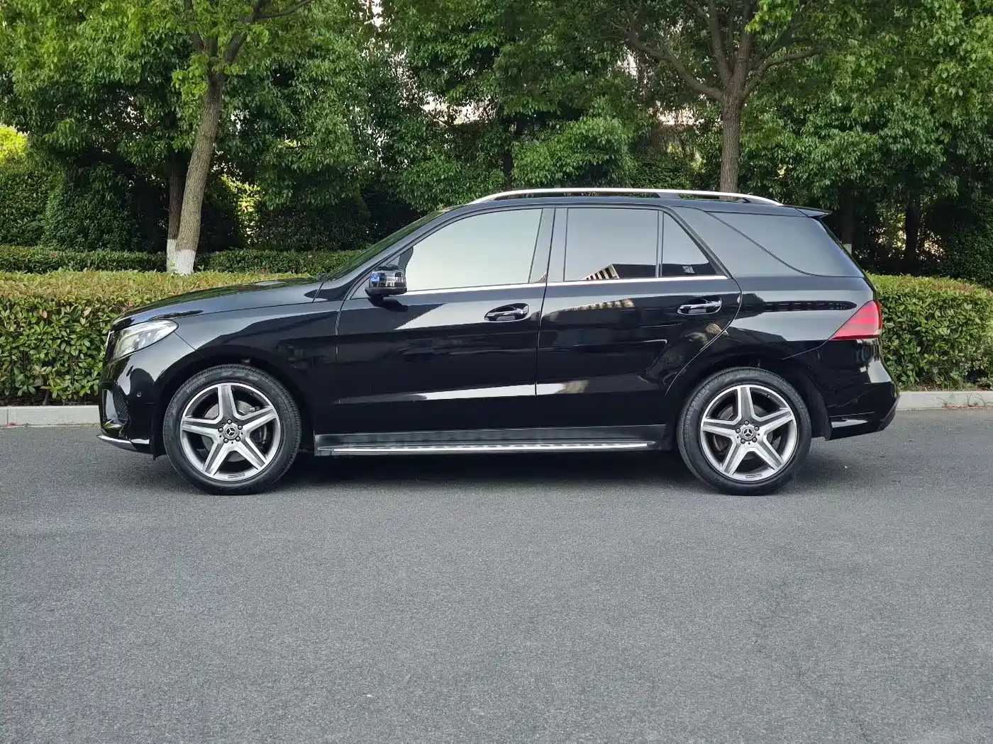 Mercedes-Benz GLE 2018 GLE 400 4MATIC Ultimate Edition фото 4