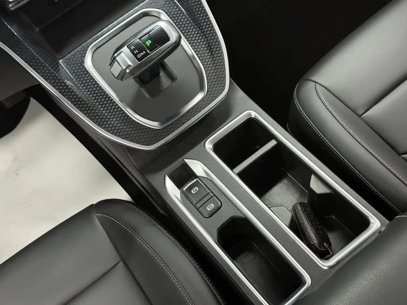 Haval M6 2023 PLUS 1.5T DCT Luxury Smart Connect фото 10