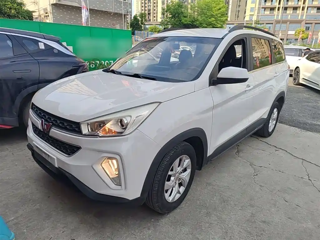 Wuling Motors Wuling Hongguang S3 2019 Auto-Clutch Version 1.5L Manual Comfort China V