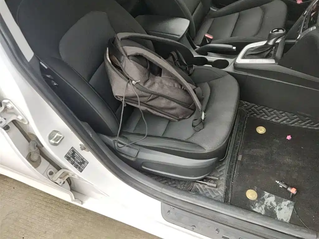 Hyundai Elantra 2016 Model 1.6L Automatic Smart Elite фото 20