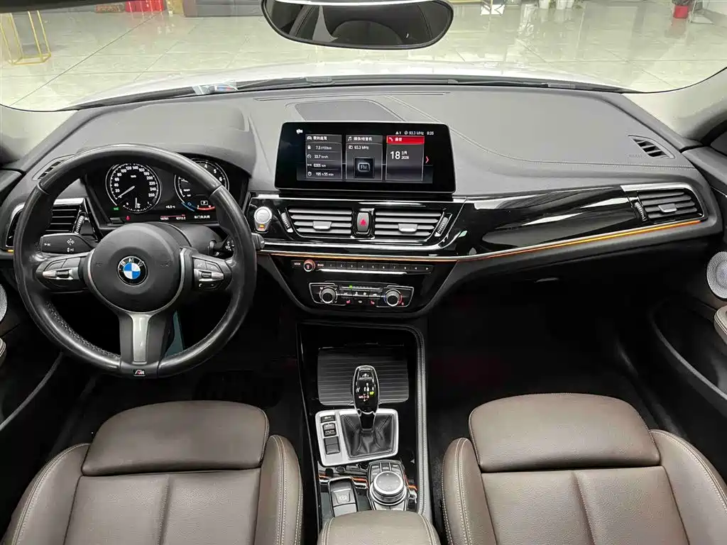 BMW 1-SERIES