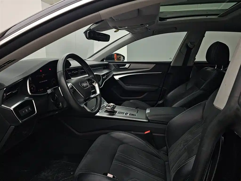 Audi A7L 2024 45TFSI S-line Dream Edition Crystal Package фото 7