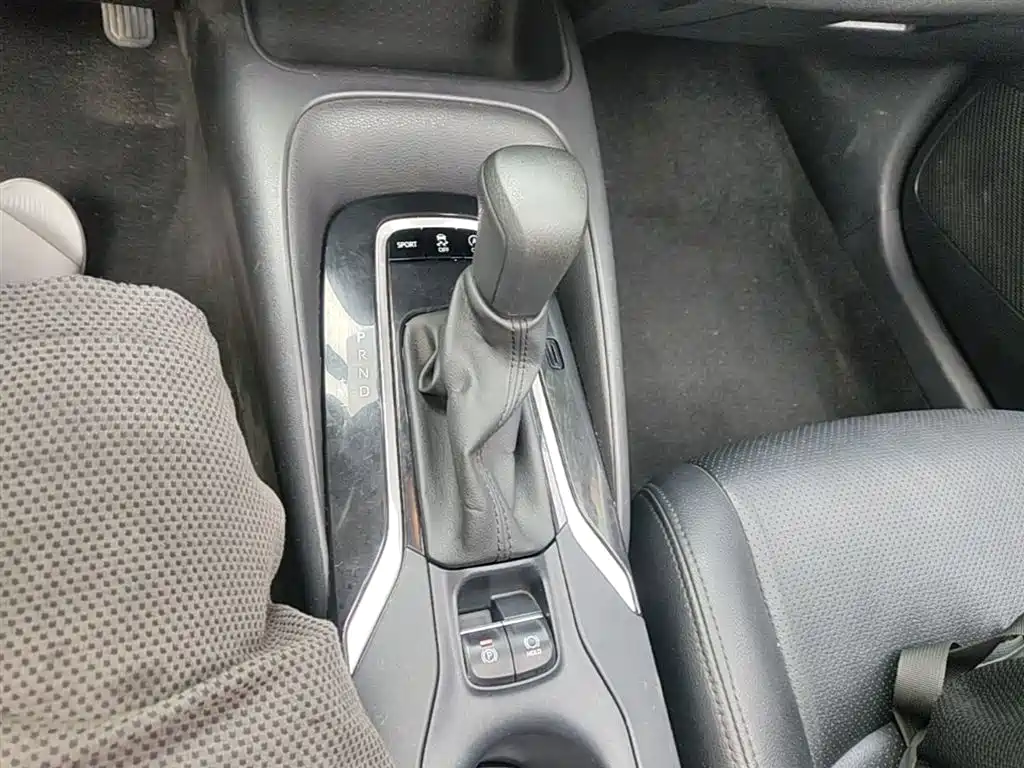 Toyota Corolla 2021 1.2T S-CVT Elite Edition фото 14