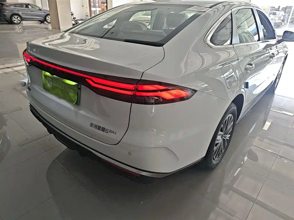 Geely Galaxy Galaxy Stellar 6 2025 60km Voyager Edition фото 8