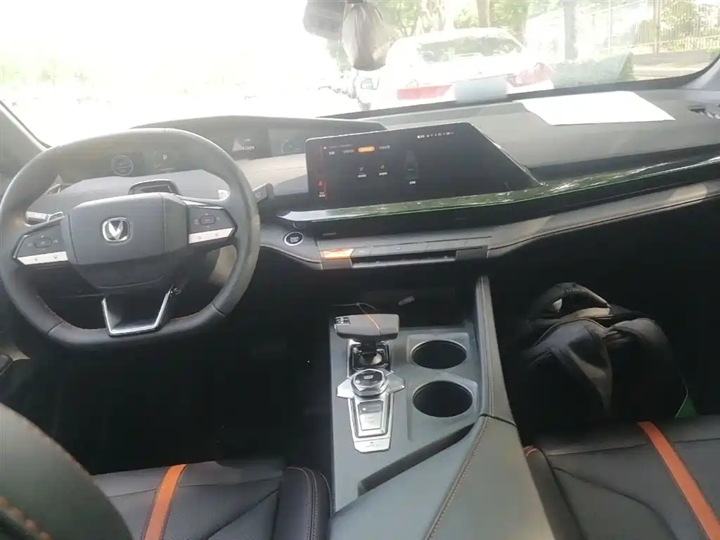 CHANGAN UNI-V