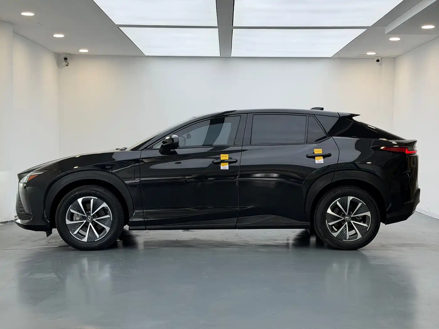 Lexus RZ 2023 2023 450e 4WD Deluxe