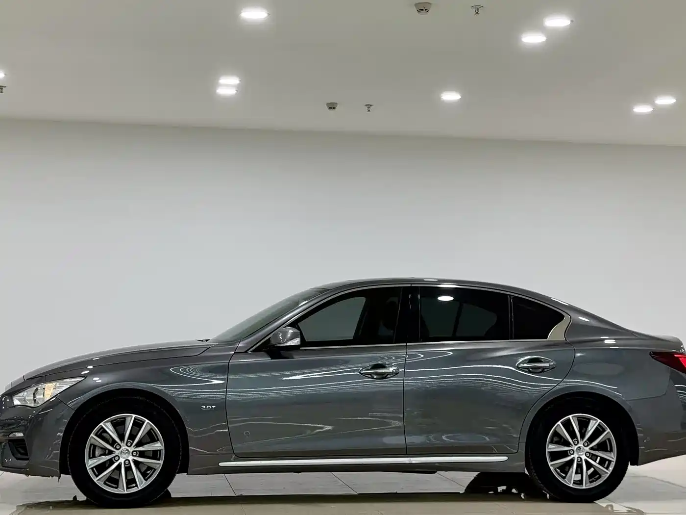 Infiniti Q50L 2019 2018 2.0T Comfort (China VI)