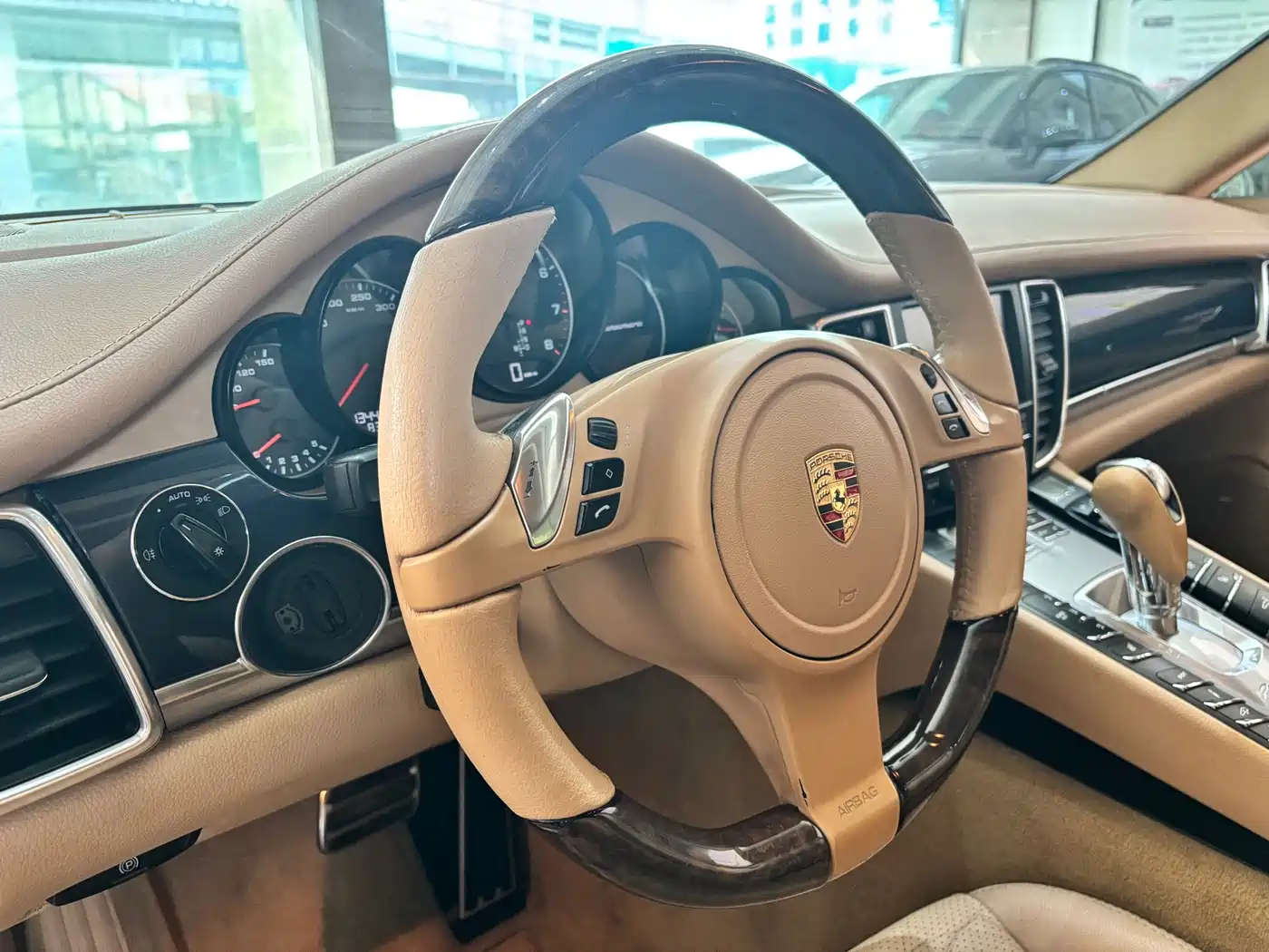 Porsche Panamera 2010 Panamera 3.6L фото 18