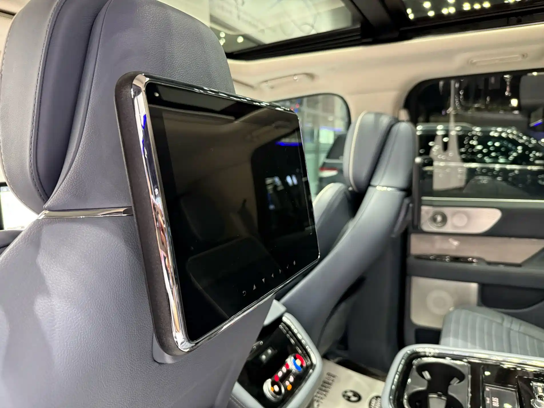 Фото 5 - Lincoln Navigator
